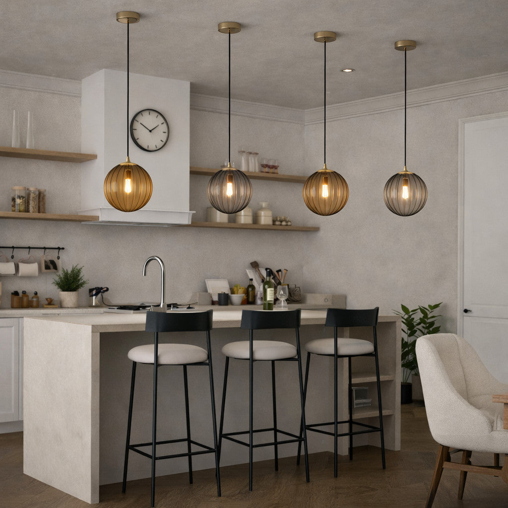 Suspension boule en verre soufflé strié, 4 coloris, culot E14