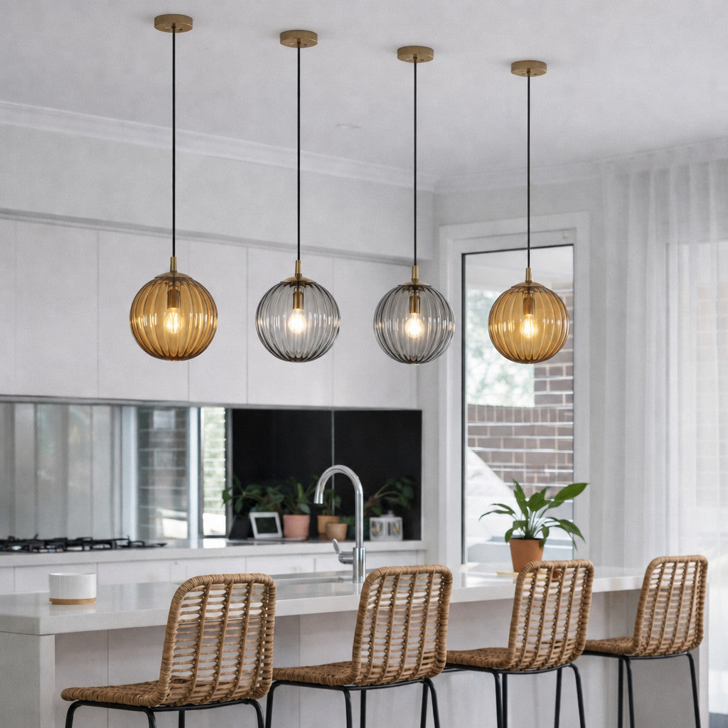 Suspension boule en verre soufflé strié, 4 coloris, culot E14