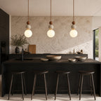 Suspension grappe de boules en travertin, accent bois, LED incluse