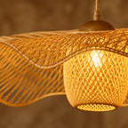 Suspension en rotin et bambou, forme éventail, style japonais wabi-sabi